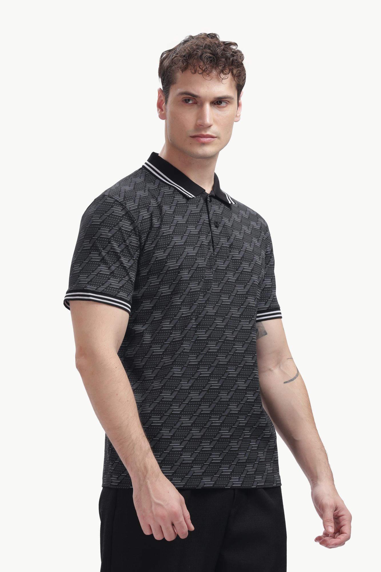 Noir Pattern Polo, three-quarter